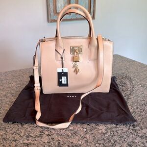 DKNY Elisa Tan Leather tote Handbag NWT
